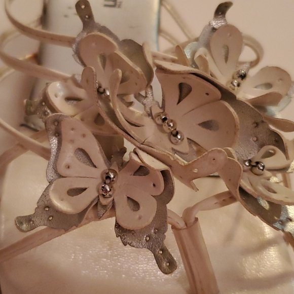 Italian made leather with butterflies 8.5 - Picture 4 of 4